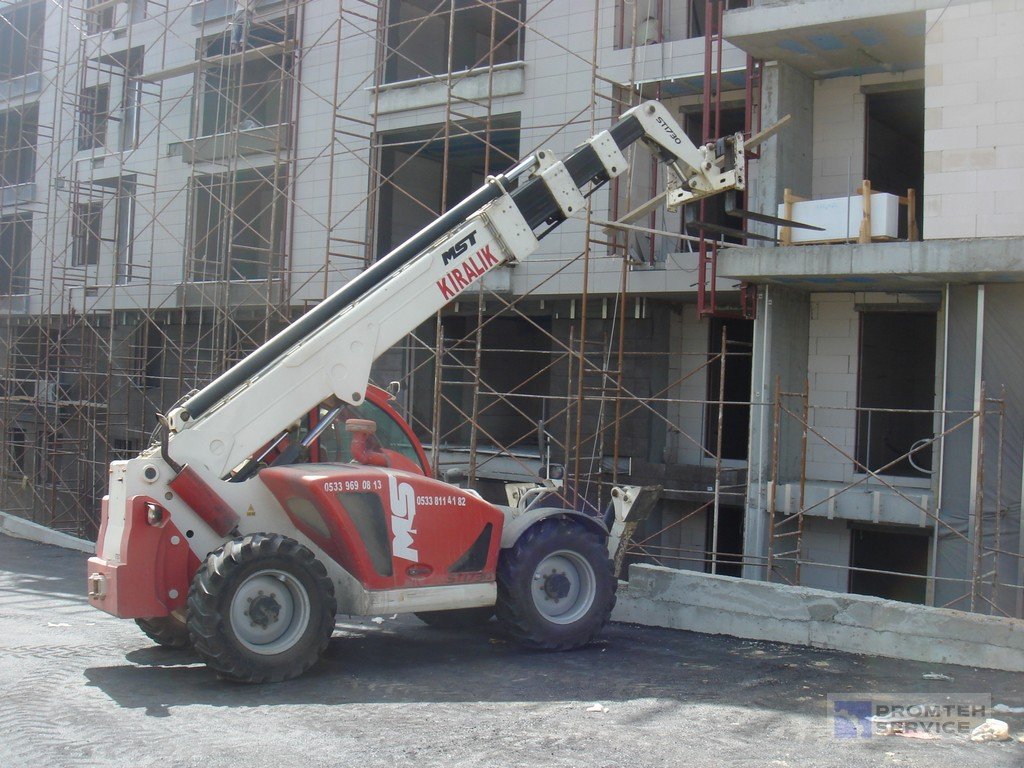Телескопический погрузчик MST ST 17.30