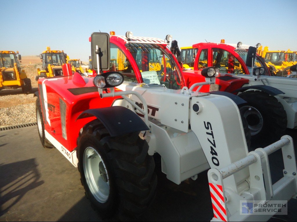 Телескопический погрузчик MST ST 7.40