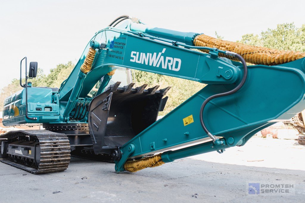 Гусеничный экскаватор SUNWARD SWE210
