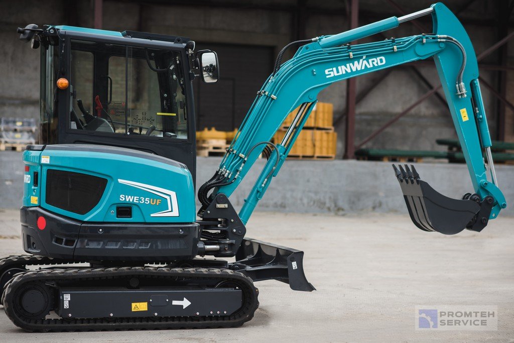 Мини-экскаватор SUNWARD SWE35UF