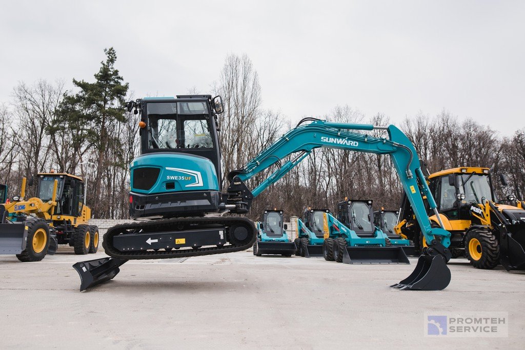 Мини-экскаватор SUNWARD SWE35UF